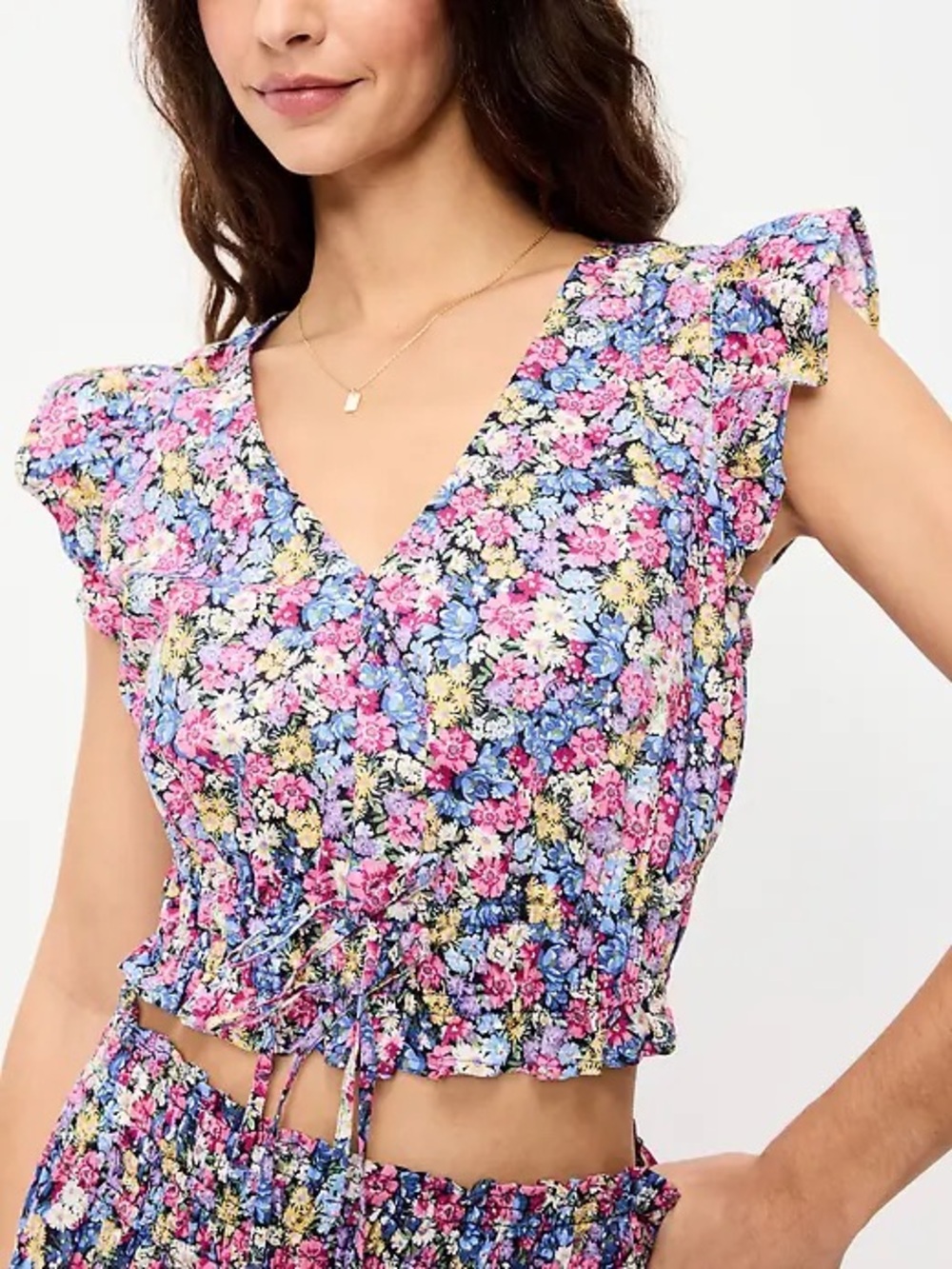 Old Navy Pink Multi Floral V-Neck Smocked Crop Top - Picture 2 of 8